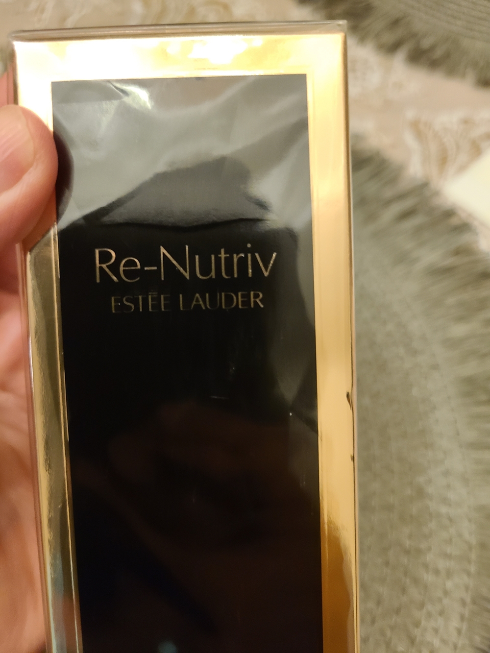 Estée Lauder Re-Nutriv Ultimate Diamond Brilliance Serum - 30ml - Picture 2 of 7